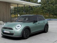 Second-hand Mini Cooper 114 kW (156 CP) 2025 Verde Hatchback