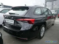 Gebraucht Skoda Octavia Essence 116 PS (85 kW) 2025 Blackmagicperleffekt Kombi