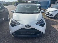 Gebraucht Toyota Aygo 72 PS (52 kW) 2018 Weiß Kleinwagen