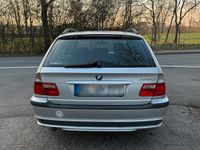 Gebraucht BMW 320 150 PS (110 kW) 2002 Silber Kombi