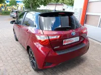 Gebraucht Toyota Yaris Style 101 PS (74 kW) 2017 Rot Kleinwagen