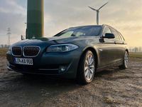 Gebraucht BMW 530 258 PS (189 kW) 2011 Grau Kombi