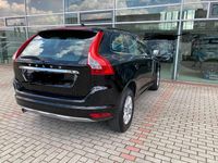 Gebraucht Volvo XC60 Momentum 150 PS (110 kW) 2017 Schwarz SUV