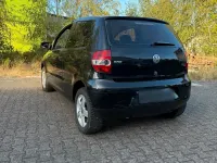 Gebraucht VW Fox 54 PS (39 kW) 2005 Schwarz Kleinwagen