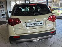 Neu Suzuki Vitara Comfort 129 PS (94 kW) 2026 Savannah/cosmic black pearl SUV