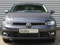 Neu VW Polo Life 116 PS (85 kW) 2025 Smoky grey Limousine
