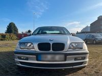 Używany BMW 320 170 KM (125 kW) 2001 Srebrny Sedan/Limuzyna