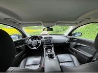 Gebraucht Jaguar XE 180 PS (132 kW) 2016 Blau Limousine