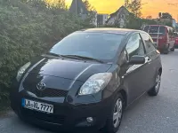 Gebraucht Toyota Yaris 99 PS (72 kW) 2011 Schwarz Kleinwagen