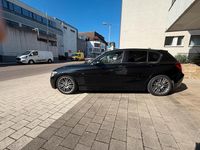 Gebraucht BMW 118 Sport Line 142 PS (104 kW) 2014 Schwarz Kleinwagen