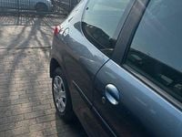 Gebraucht Peugeot 206 Basis 60 PS (44 kW) 2010 Grau Limousine