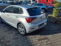 Gebraucht VW Polo Style 95 PS (69 kW) 2023 Silber Limousine