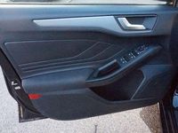 Gebraucht Ford Focus ST-Line 125 PS (91 kW) 2022 Obsidianschwarz metallic Kombi