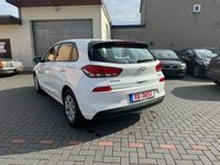 gebraucht Hyundai i30 Select*5trg*WENIG KM*1.HAND*KLIMA*PDC*