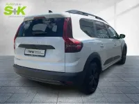 Gebraucht Dacia Jogger Extreme 110 PS (80 kW) 2023 Arktisweiß Van / Kleinbus