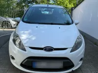 Gebraucht Ford Fiesta 95 PS (69 kW) 2012 Weiß Limousine