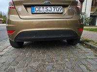 Gebraucht Ford Fiesta 82 PS (60 kW) 2013 Gold Kleinwagen