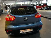 Gebraucht Kia Rio 109 PS (80 kW) 2017 Urban blue (metallic) Limousine