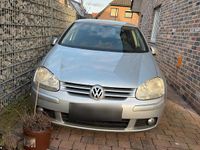 Gebraucht VW Golf V 105 PS (77 kW) 2005 Silber Kleinwagen
