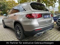 Gebraucht Mercedes GLC400d 330 PS (242 kW) 2022 Silber SUV