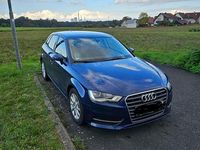 Gebraucht Audi A3 Attraction 110 PS (80 kW) 2014 Blau Limousine