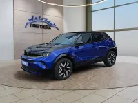 Neu Opel Mokka 136 PS (100 kW) 2025 Kolibri blau / schwarz SUV