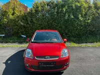 Używany Ford Fiesta 80 KM (58 kW) 2007 Czerwony Hatchback
