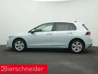 Gebraucht VW Golf VIII Life 116 PS (85 kW) 2025 Blau Limousine