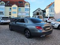Gebraucht Mercedes E220 194 PS (142 kW) 2020 Selenitgrau  metalliclack (metallic) Limousine