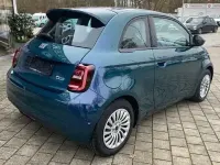 Gebraucht Fiat 500e Basis 86 kW (118 PS) 2023 Grün Limousine