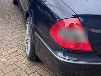 Gebraucht Mercedes E320 224 PS (164 kW) 2008 Blau Limousine