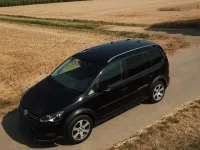 Gebraucht VW Touran Cross 140 PS (102 kW) 2011 Schwarz Van / Kleinbus