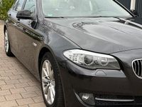 Gebraucht BMW 520 184 PS (135 kW) 2011 Grau Limousine