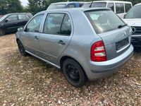 Gebraucht Skoda Fabia Classic 54 PS (39 kW) 2004 Grau Kleinwagen