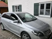 Gebraucht Mercedes B180 122 PS (89 kW) 2014 Grau Kleinwagen