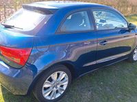 Gebraucht Audi A1 Ambiente 122 PS (89 kW) 2014 Blau Kleinwagen