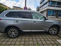 Gebraucht Mitsubishi Outlander 150 PS (110 kW) 2016 Grau SUV