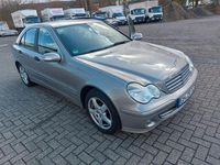 Gebraucht Mercedes C220 Classic 150 PS (110 kW) 2006 Gold Limousine