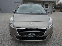 Gebraucht Peugeot 5008 Active 120 PS (88 kW) 2016 Vapor grey Van / Kleinbus