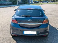 Używany Opel Astra GTC 116 KM (85 kW) 2007 Niebieski Sedan/Limuzyna