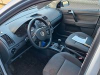 Gebraucht VW Polo Basis 75 PS (55 kW) 2003 Silber Limousine
