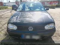 Gebraucht VW Golf IV 75 PS (55 kW) 2002 Schwarz Kleinwagen