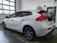 Gebraucht Volvo V40 Ocean Race 190 PS (139 kW) 2016 Weiß Kombi
