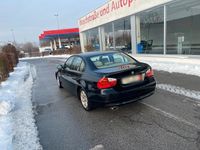 Gebraucht BMW 320 164 PS (120 kW) 2008 Schwarz Limousine
