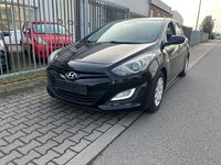 Gebraucht Hyundai i30 Classic 99 PS (72 kW) 2012 Schwarz Limousine