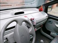 Second-hand Renault Twingo 58 CP (42 kW) 2000 Negru Hatchback