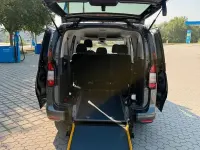 Gebraucht Ford Tourneo Connect Titanium 116 PS (85 kW) 2024 Grau Van / Kleinbus