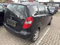 Gebraucht Mercedes A160 95 PS (69 kW) 2011 Kosmosschwarz Kleinwagen
