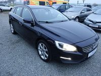 Gebraucht Volvo V60 150 PS (110 kW) 2017 Blau Kombi