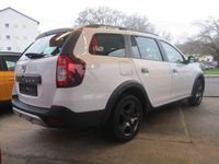 Gebraucht Dacia Logan MCV Celebration 90 PS (66 kW) 2017 Weiß Kombi